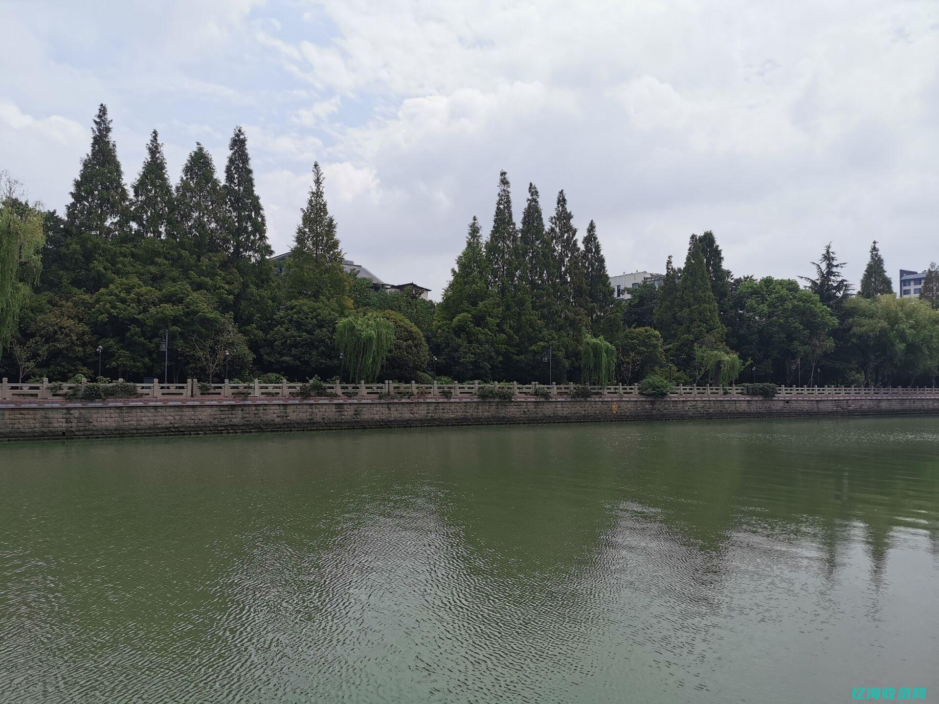 扬州网站seo怎么收费 (扬州网站建设系统介绍)